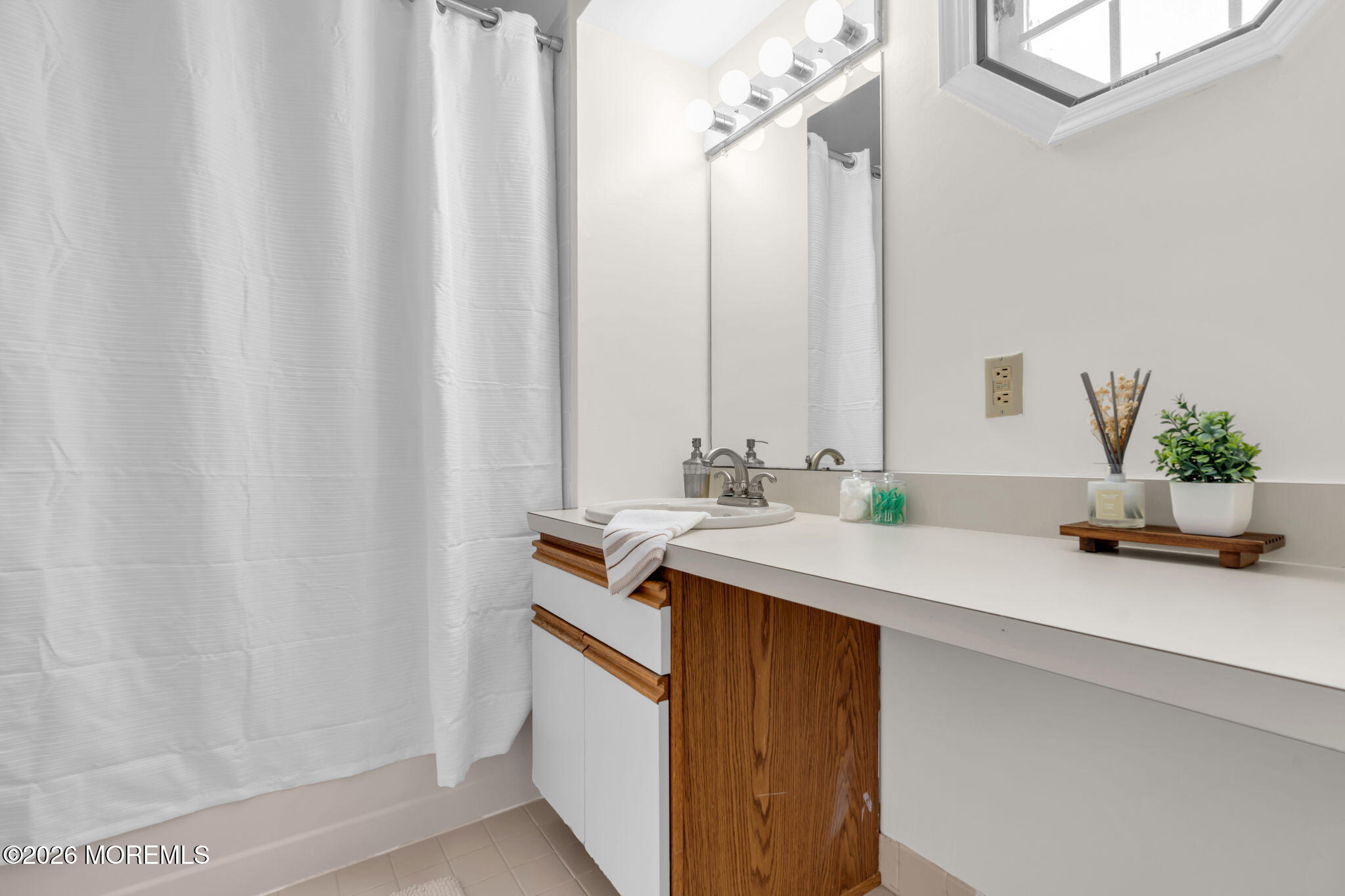 12 Munsee Trail Branchburg NJ 08876