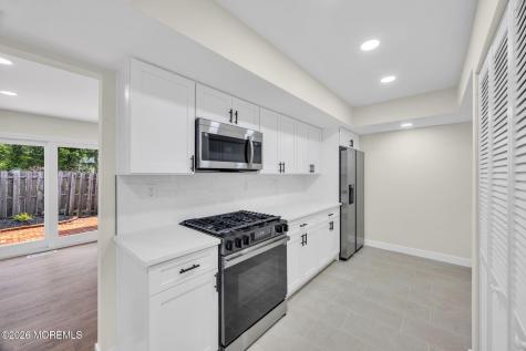 28 Kingsley Way Freehold NJ 07728