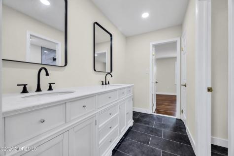 28 Kingsley Way Freehold NJ 07728