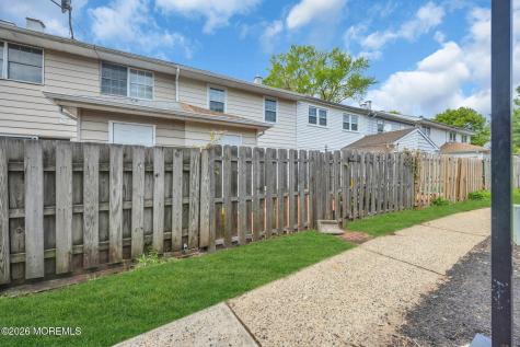 28 Kingsley Way Freehold NJ 07728