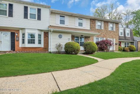 28 Kingsley Way Freehold NJ 07728