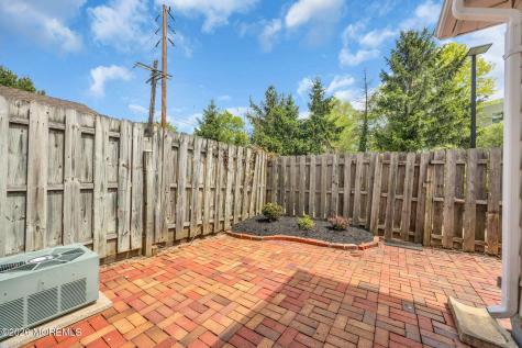28 Kingsley Way Freehold NJ 07728
