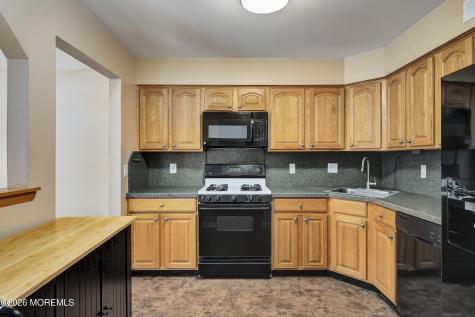 4 Osprey Court Howell NJ 07731