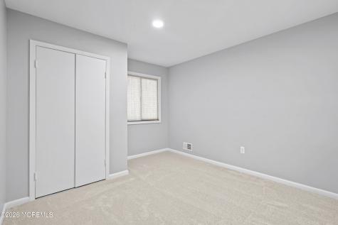 318 Middlewood Road Middletown NJ 07748