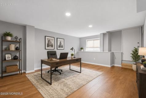 318 Middlewood Road Middletown NJ 07748