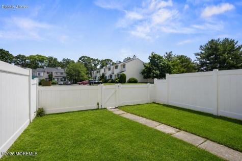 318 Middlewood Road Middletown NJ 07748