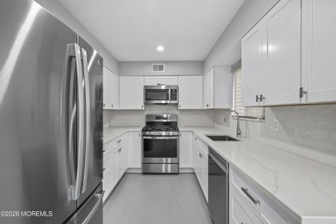 318 Middlewood Road Middletown NJ 07748
