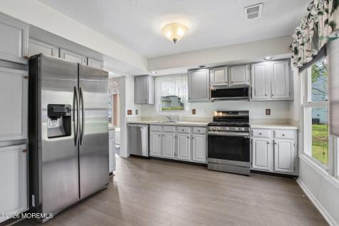 107 Lloyd Court East Brunswick NJ 08816