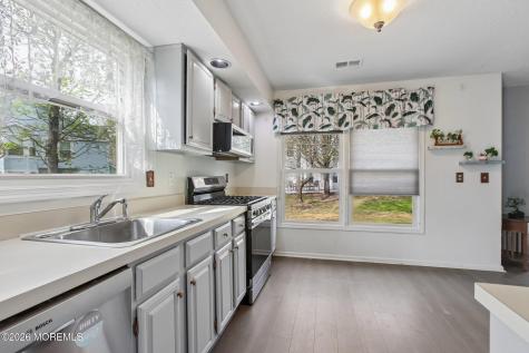 107 Lloyd Court East Brunswick NJ 08816