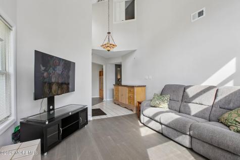 107 Lloyd Court East Brunswick NJ 08816
