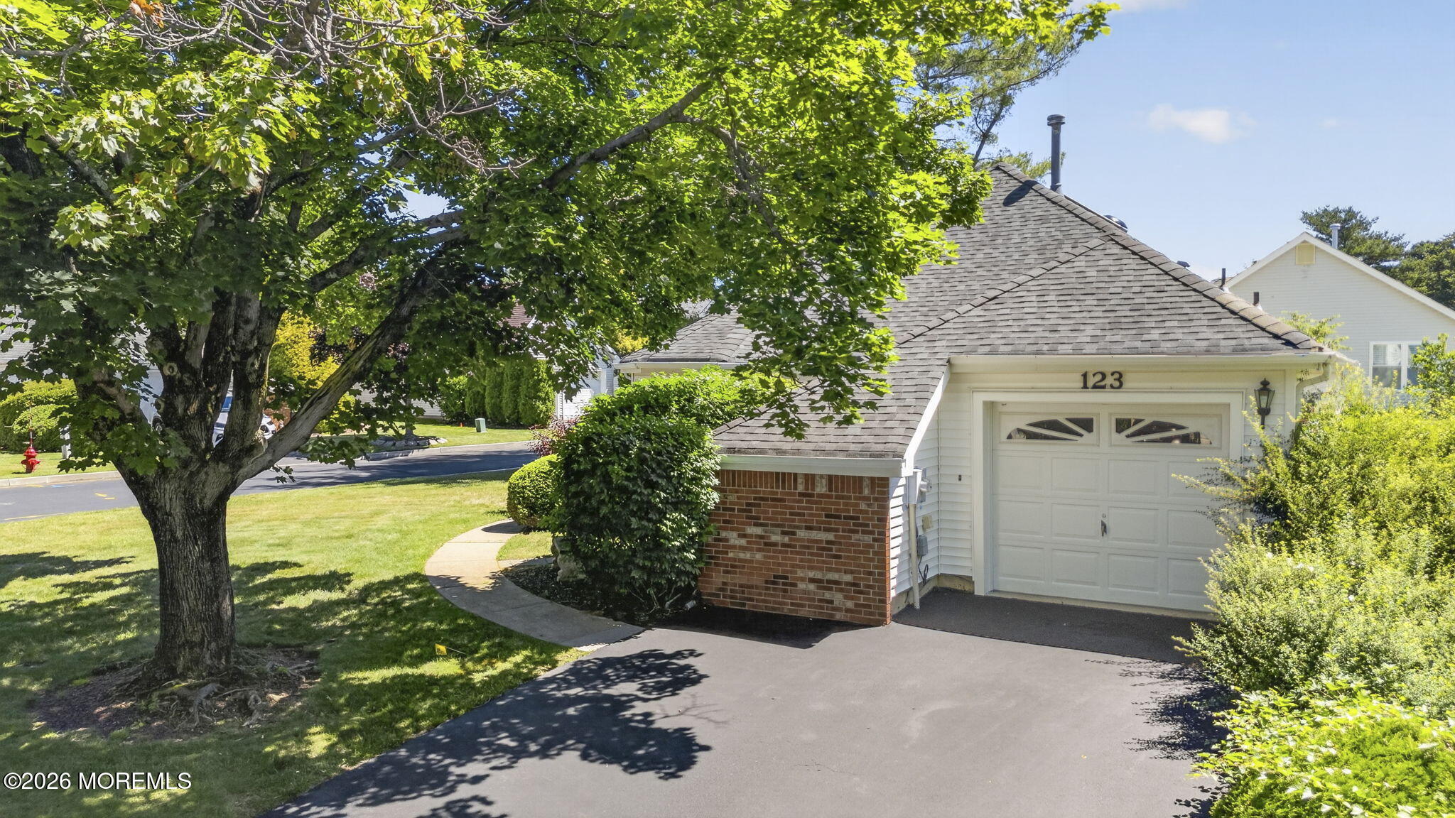 123 Almond Road Freehold NJ 07728
