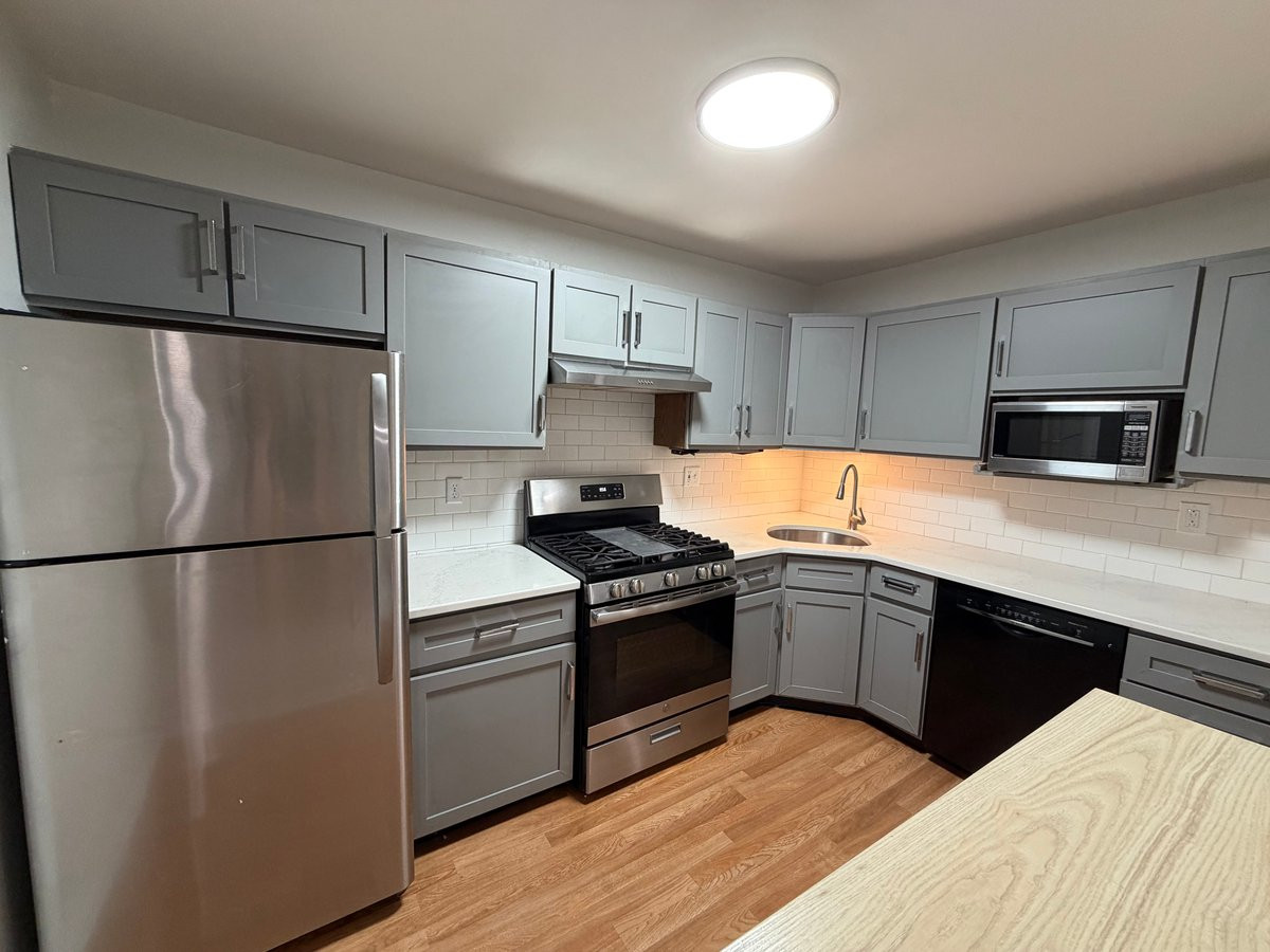 406 Woodhaven Drive Edison NJ 08817