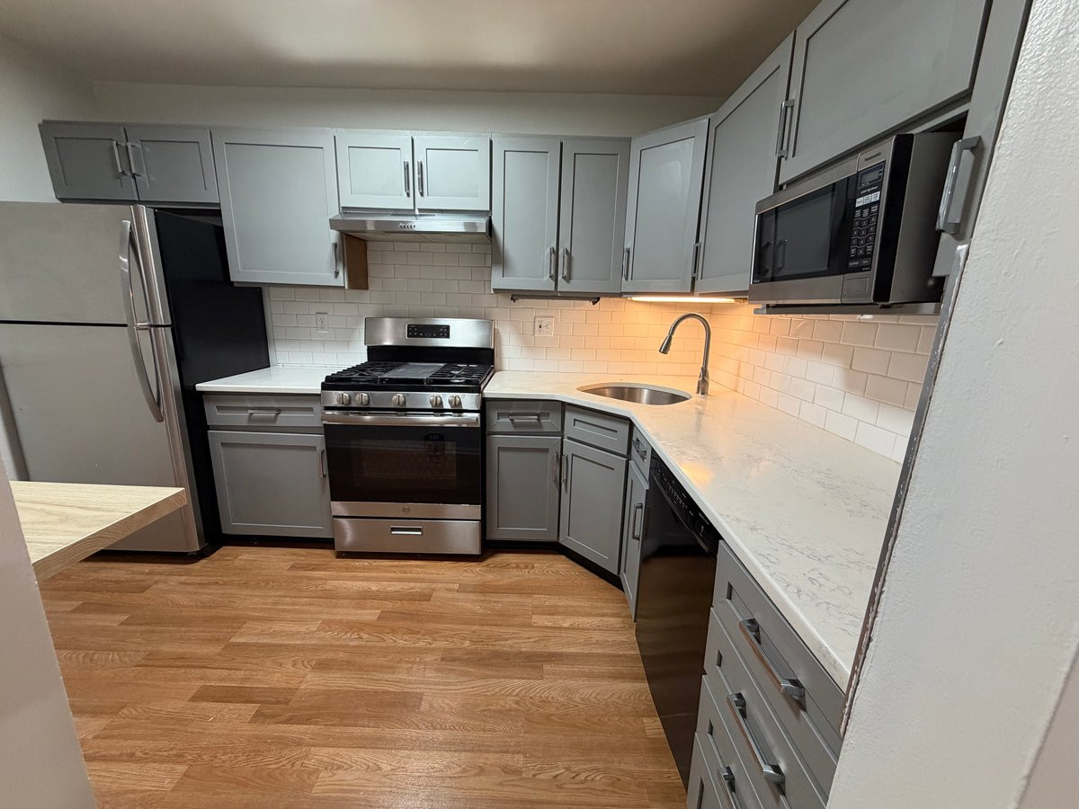 406 Woodhaven Drive Edison NJ 08817