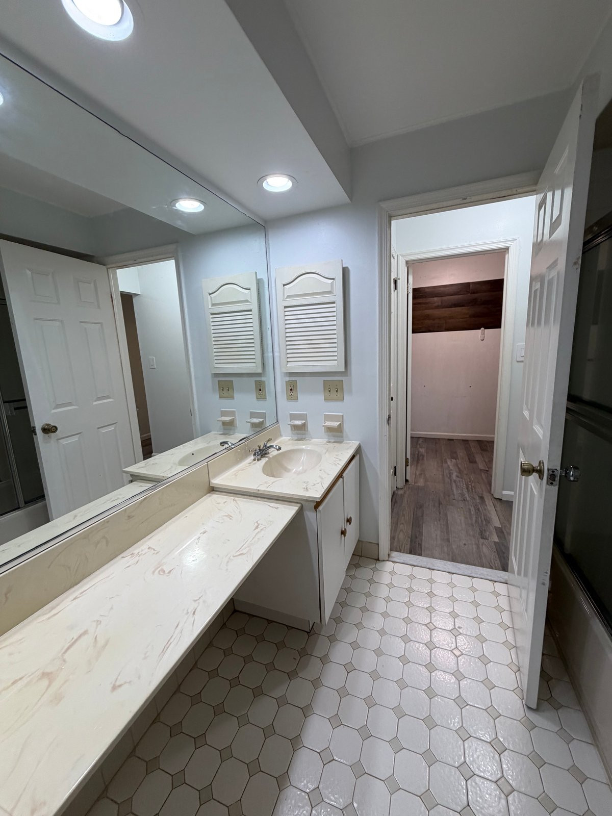 406 Woodhaven Drive Edison NJ 08817