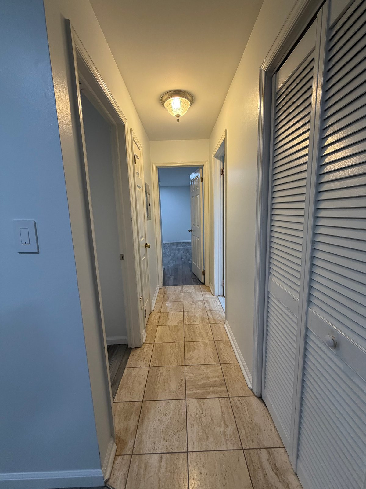 406 Woodhaven Drive Edison NJ 08817