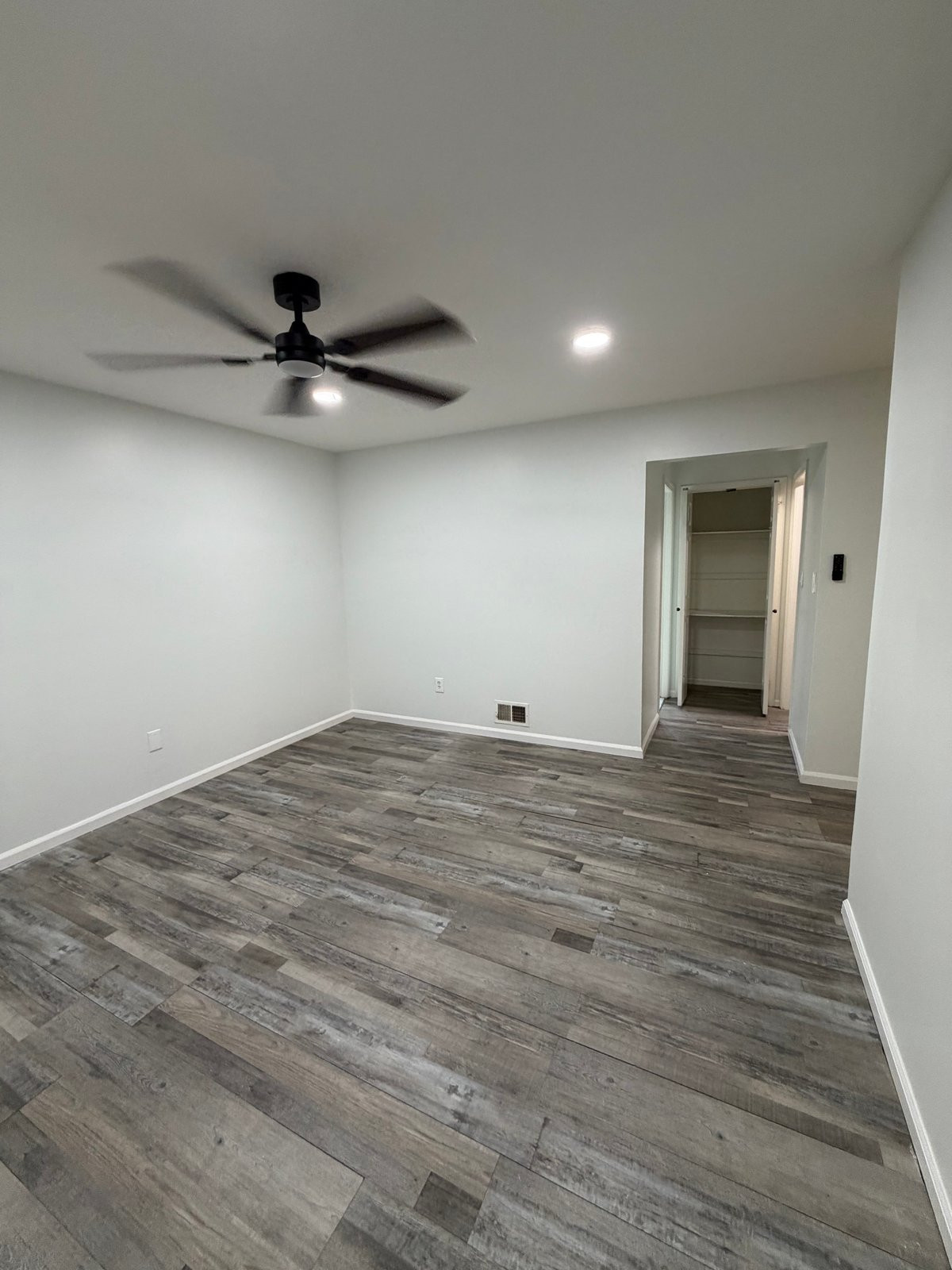 406 Woodhaven Drive Edison NJ 08817