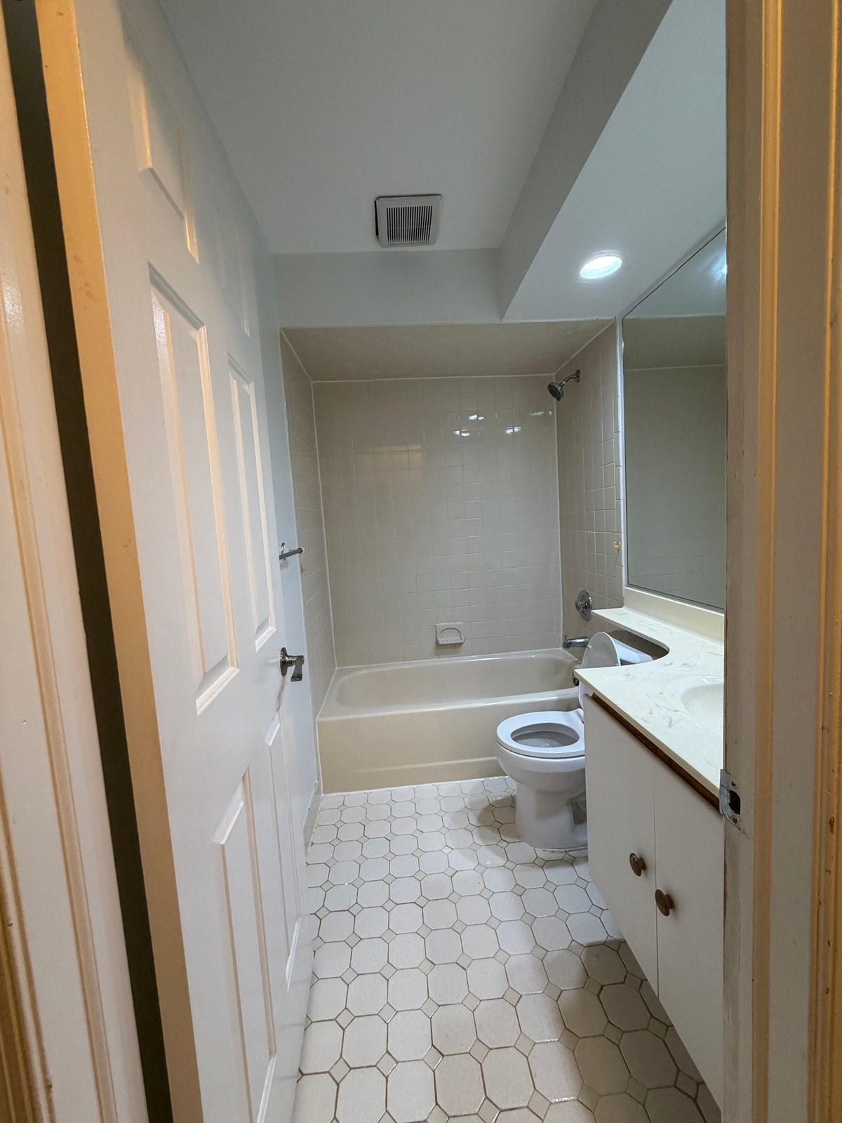 406 Woodhaven Drive Edison NJ 08817
