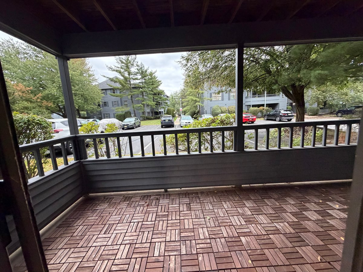 406 Woodhaven Drive Edison NJ 08817