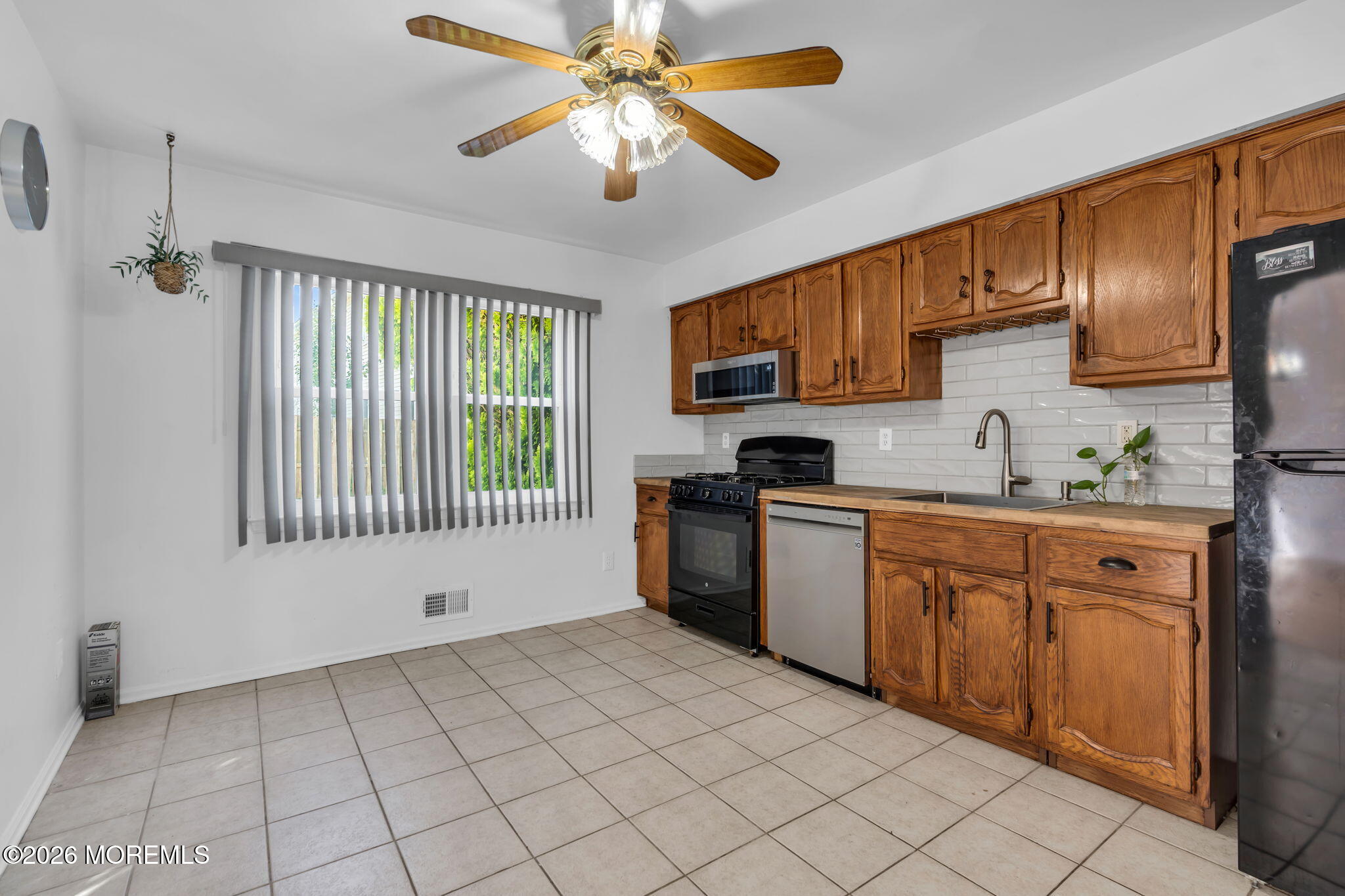 21 Carriage Lane Englishtown NJ 07726