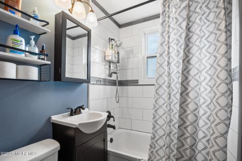 124 Belshaw Avenue Shrewsbury Twp NJ 07724