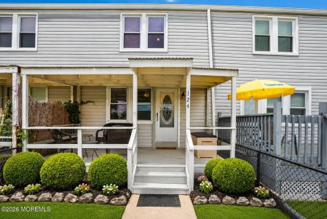 124 Belshaw Avenue Shrewsbury Twp NJ 07724