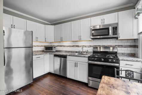 124 Belshaw Avenue Shrewsbury Twp NJ 07724