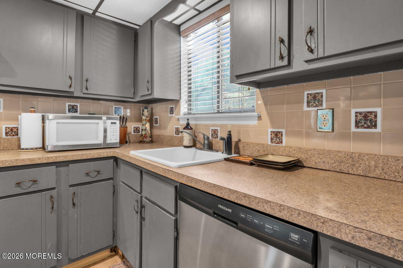 16 Cardinal Lane Howell NJ 07731