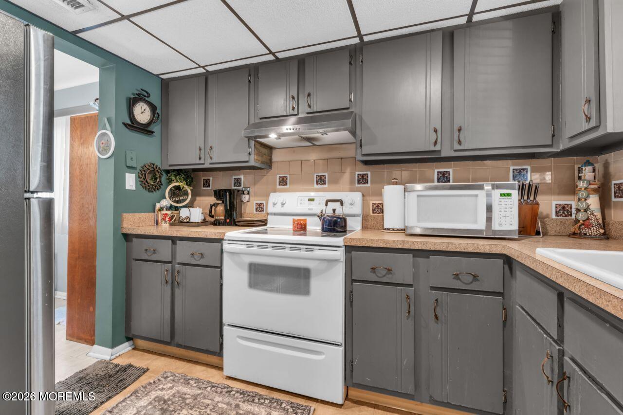 16 Cardinal Lane Howell NJ 07731