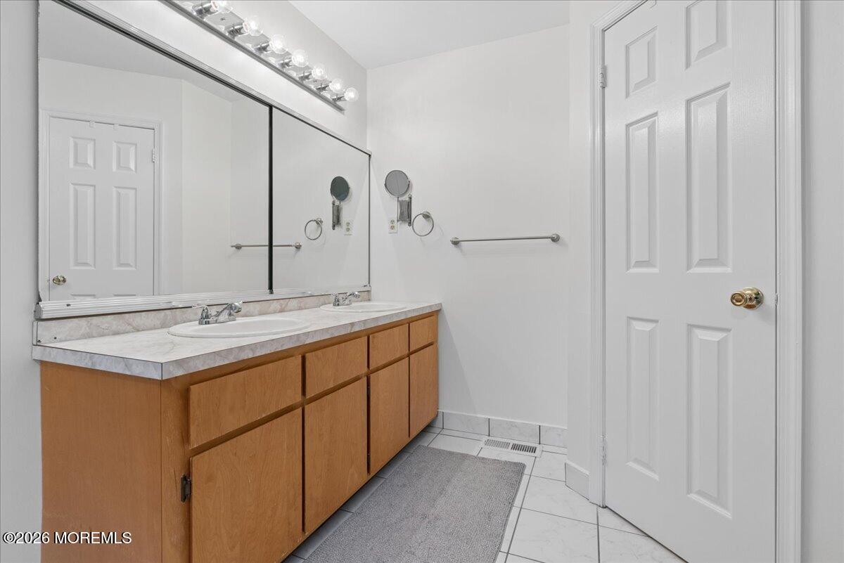 193 Pear Drive Marlboro NJ 07746