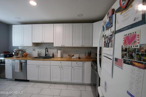 37 Horseshoe Court Tinton Falls NJ 07753