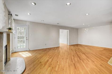 369 Yorkshire Place Morganville NJ 07751
