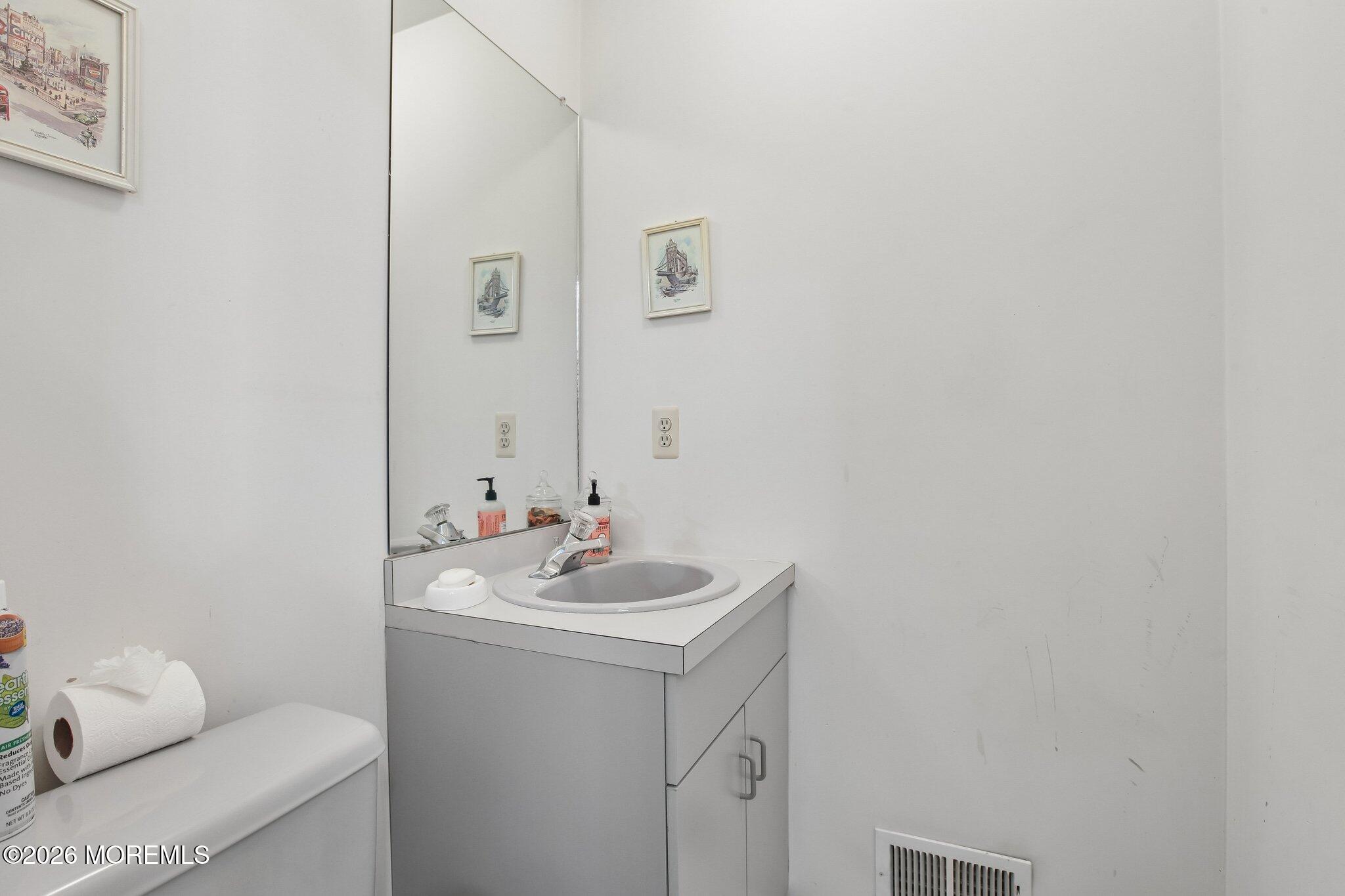 163 Clarken Drive West Orange NJ 07052