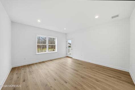 18 Remington Court Farmingdale NJ 07727