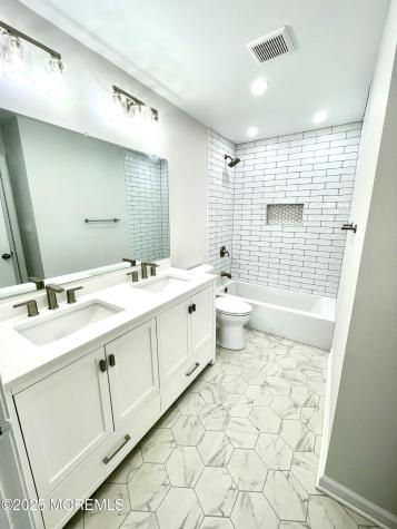 162 Pinetree Court Howell NJ 07731