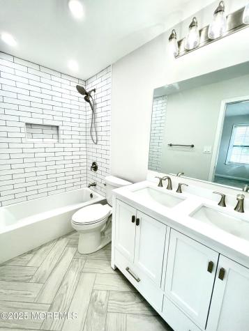 162 Pinetree Court Howell NJ 07731