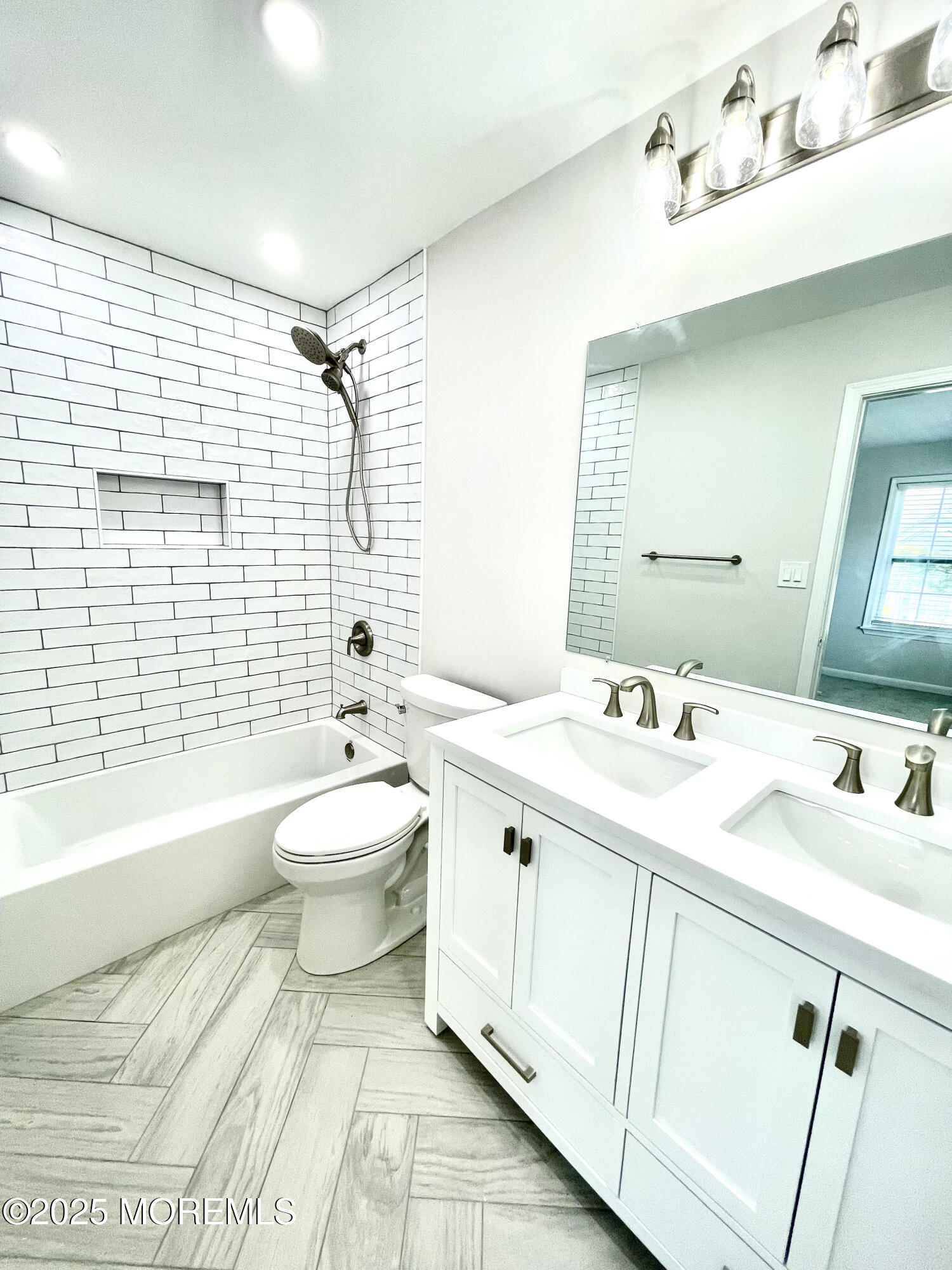 162 Pinetree Court Howell NJ 07731