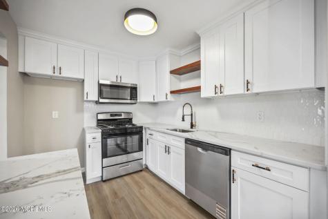 802 Begonia Court Jackson NJ 08527