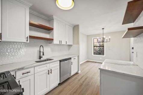 802 Begonia Court Jackson NJ 08527