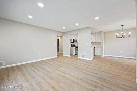 802 Begonia Court Jackson NJ 08527