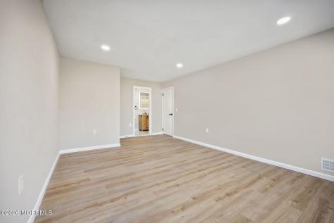 802 Begonia Court Jackson NJ 08527