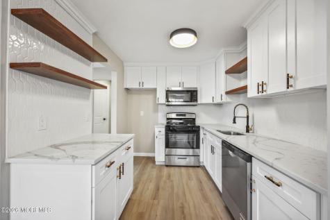 802 Begonia Court Jackson NJ 08527