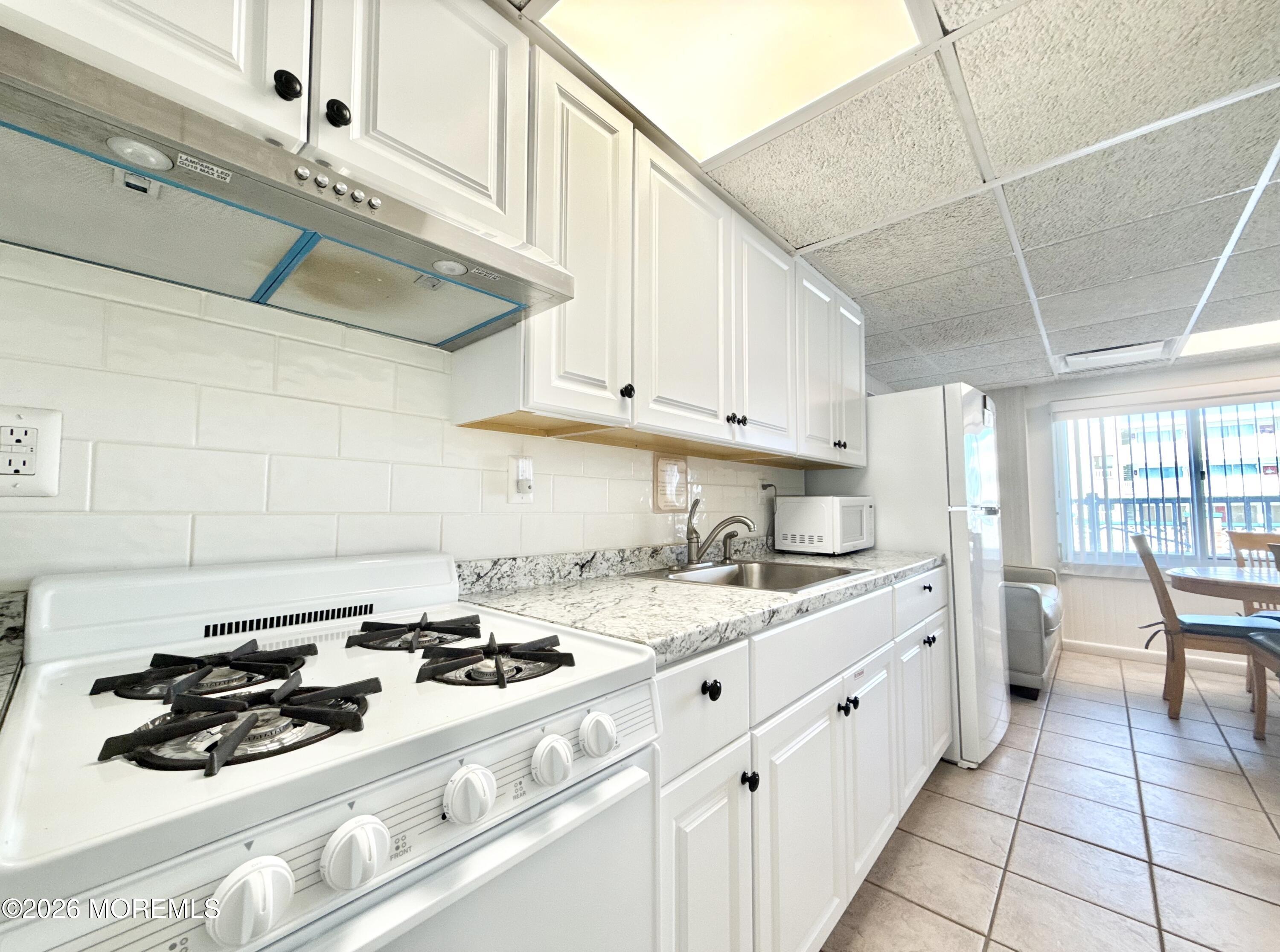 406 E Monterey Avenue Wildwood NJ 08260