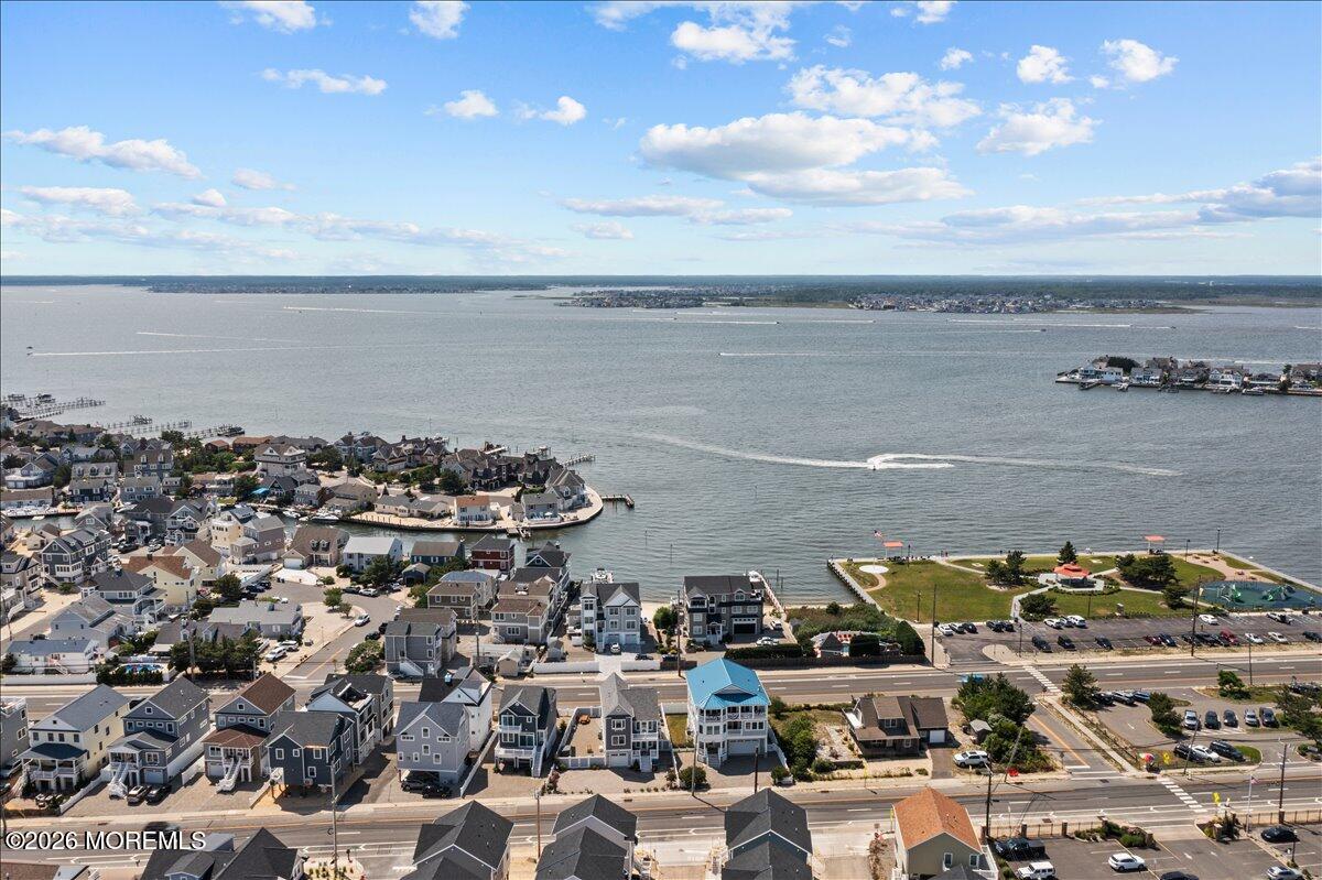 14 Elder Street Mantoloking NJ 08738
