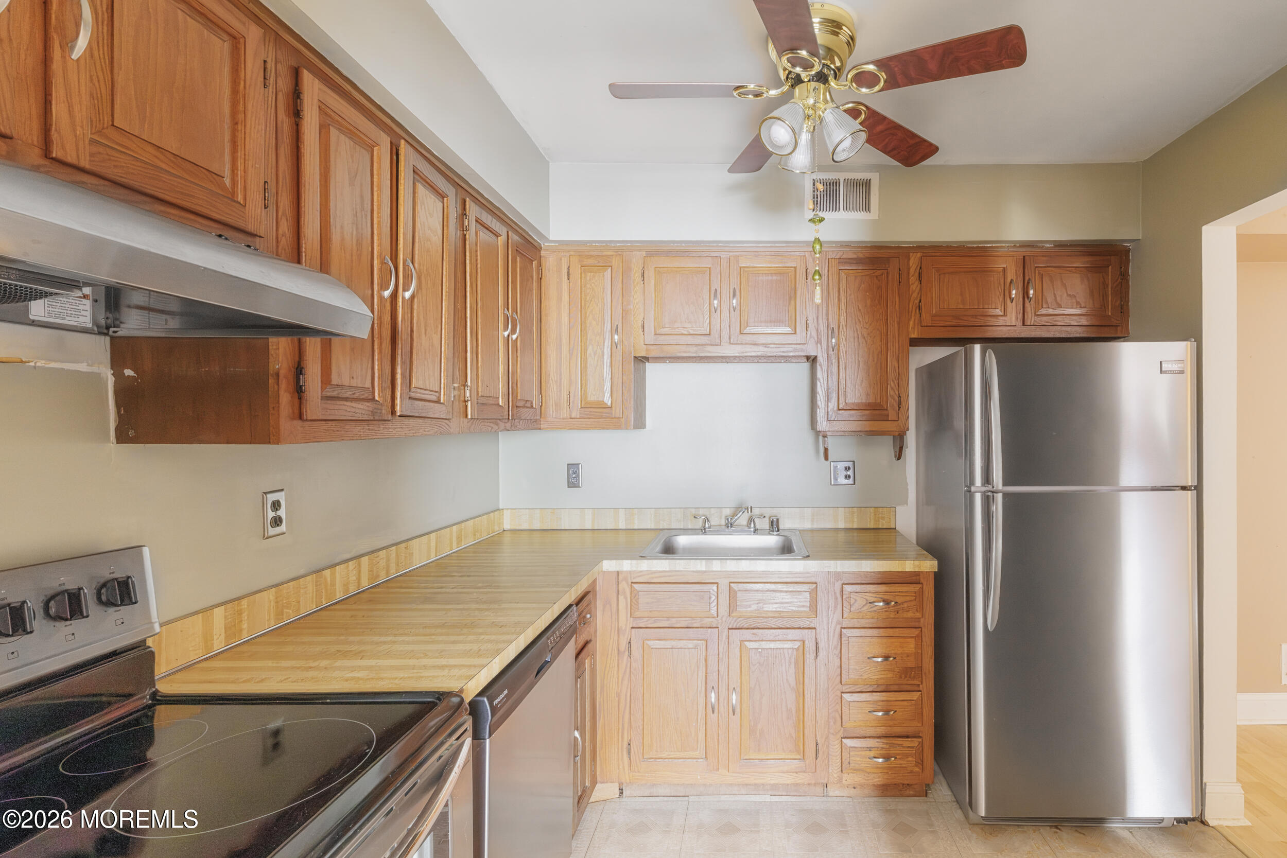 713 Wellington Place Matawan NJ 07747