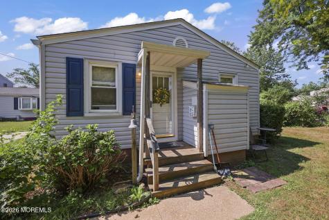 73 Belshaw Avenue Shrewsbury Twp NJ 07724