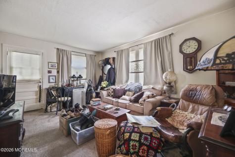 73 Belshaw Avenue Shrewsbury Twp NJ 07724