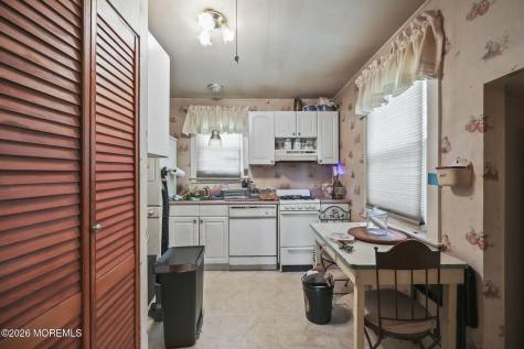 73 Belshaw Avenue Shrewsbury Twp NJ 07724