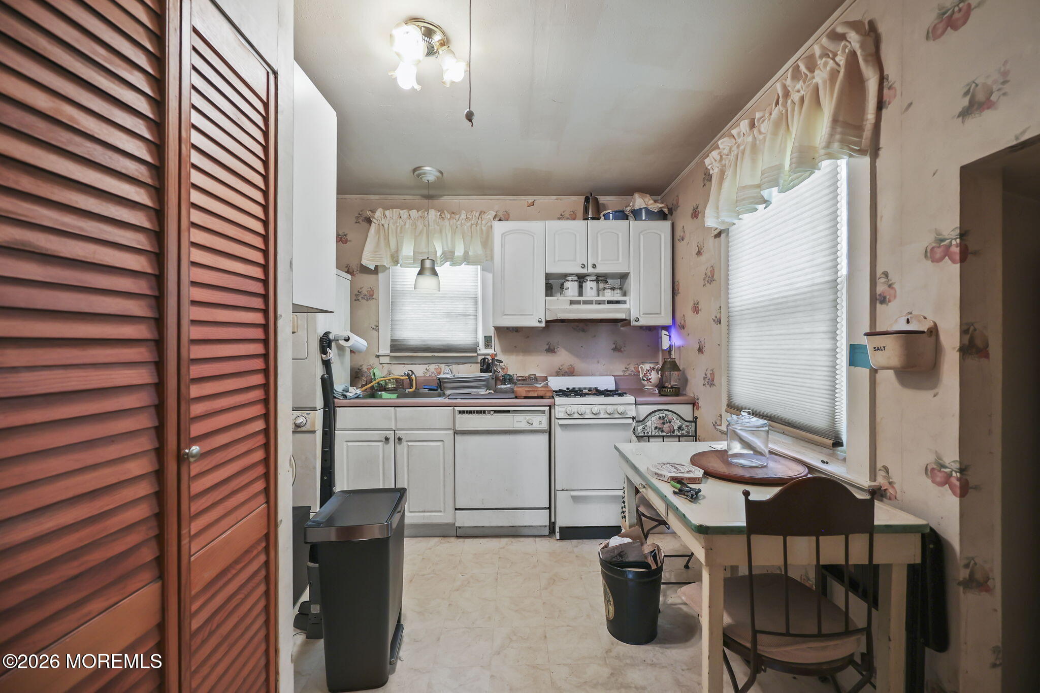73 Belshaw Avenue Shrewsbury Twp NJ 07724