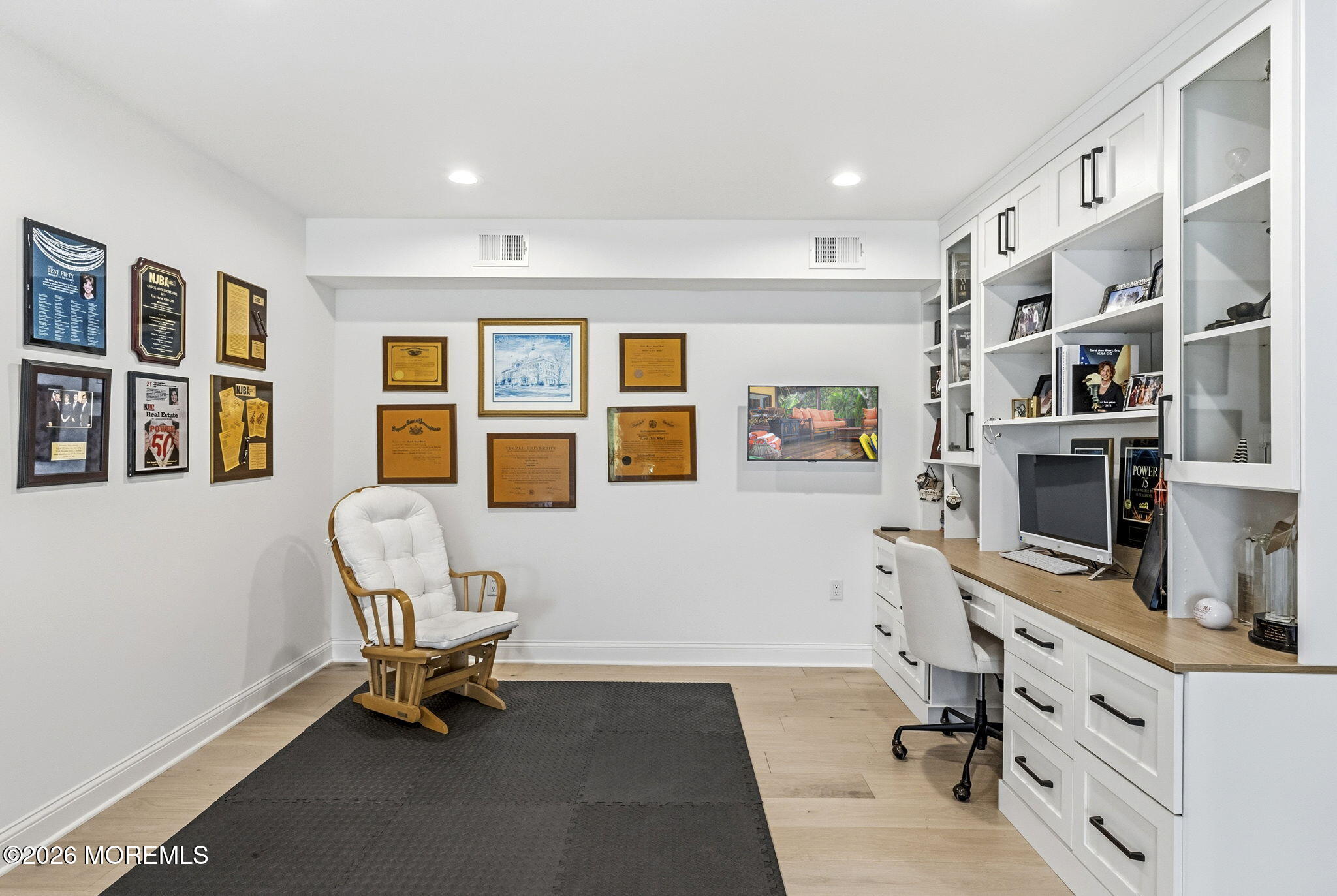 16 Remington Court Farmingdale NJ 07727