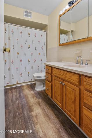 735 Cricket Lane Woodbridge NJ 07095